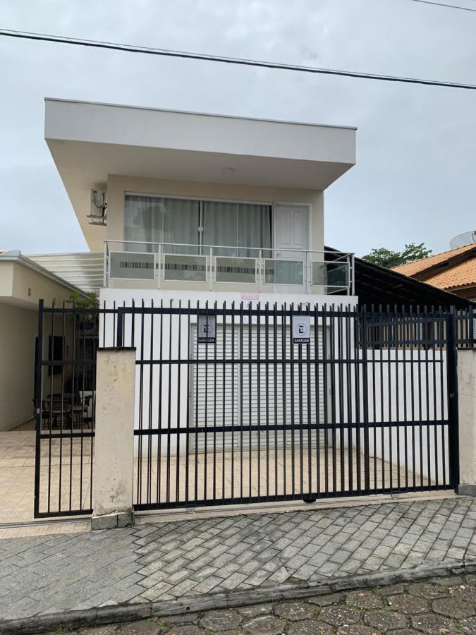 Homestay Apto E Suites Praia Do Itapocoroi *