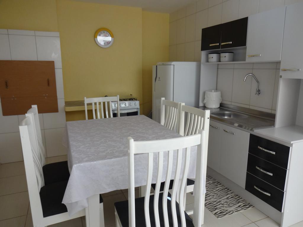 Apto E Suites Praia Do Itapocoroi Homestay Penha (Santa Catarina)